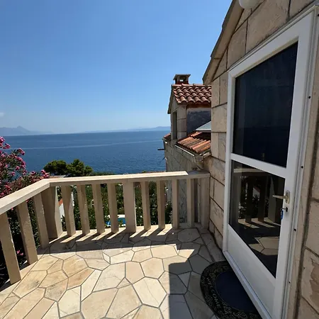 Δωμάτια σε οικογενειακή κατοικία Suzana Including Private Pool
